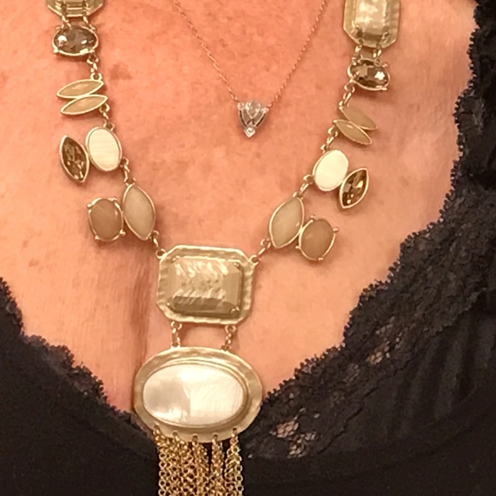 CHICOS GOLD NECKLACE WITH STONES - Picture 11 of 11